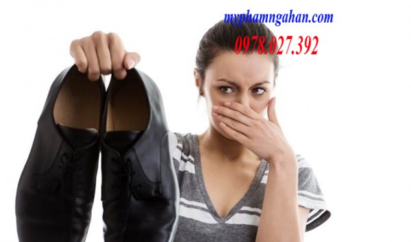 xit-khu-mui-hoi-giay-apteka-cua-nga-khang-nam-moc-bao-ve-chan-2 (1)